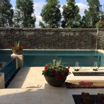 Custom Swimming Pools