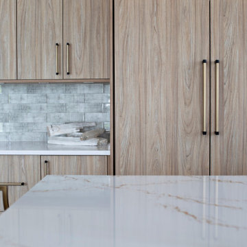 Milano - Olmo Miele-Kitchen + Milano - Bright White Ultra Matte-Butlers Pantry