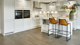 Engineer and Solid Wood Floors, Parquet, Laminate, Vinyl Tiles, a Vast Selection