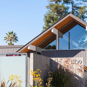 Red Door on an Eichler home