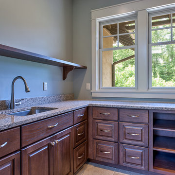 Laundry cabinetry