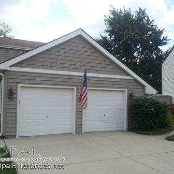 Alside Insulated Siding & Straight Shake Shingle Siding in Tuscan Clay in Lisle