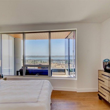 Pacific Gate | Contemporary
