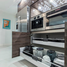 Kitchen cabinet