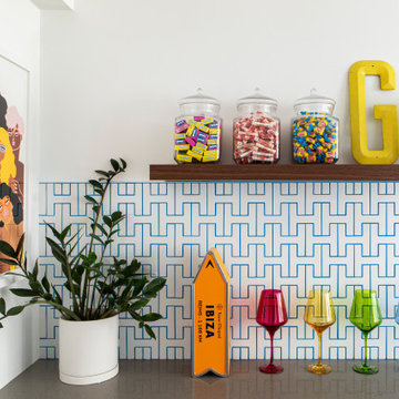 Eclectic Chaine Homme Backsplash