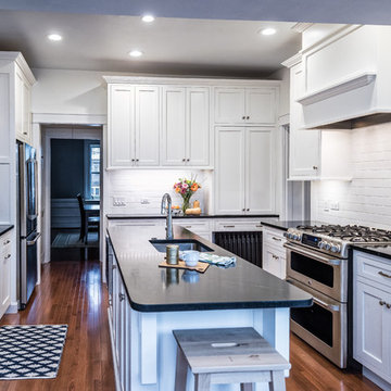Transitional Kitchen with Industrial Vibes