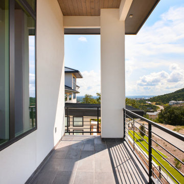 Modern: 4,950 ft², 4 BR/4 BA/2 ST home