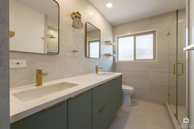 Example of a bathroom design in San Francisco