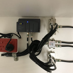 Home automation technology hub - Home Electronics