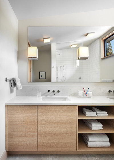 コンテンポラリー 浴室 by sagemodern