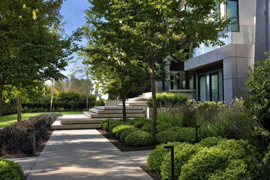 Photo of a landscaping in Vancouver.
