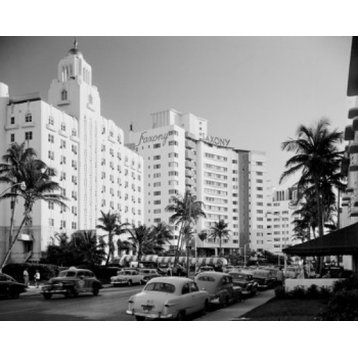 Usa Florida Miami Beach Resort Hotels On Coliins Avenue Print