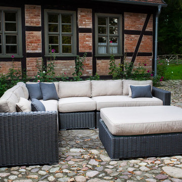 Toja Patio Furniture - Yorkville Sectional Set - House
