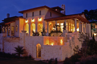 Design ideas for an expansive exterior in Austin.