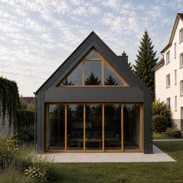 Schwarzes Holzhaus - Tiny House in Frankfurt