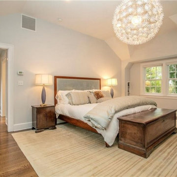 Larchmont Woods Modern Tutor