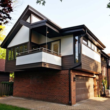 'New Tudor' in Arlington Heights