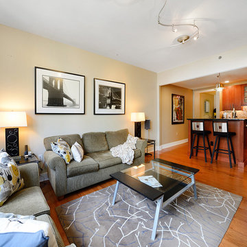 Meticulously maintained 1 bedroom, 1½ bath condo that has it all!