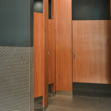 Men's Commercial Restroom