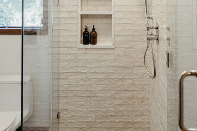 Inspiration for a rustic bathroom remodel in Vancouver