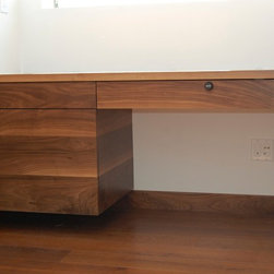 Hunegs - Desks And Hutches