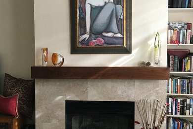 Example of a transitional living room design in San Francisco