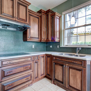 Jonathan's Landing Real Estate - 3920 Outlook Court
