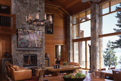 Living room - traditional living room idea in San Francisco