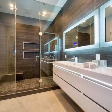 Modern Bathroom, Coleman - Woodland Hills