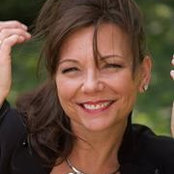 Lora Hull's photo