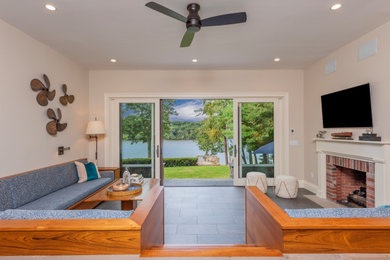 Inspiration for a 1950s sunroom remodel in Bridgeport