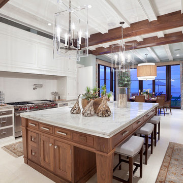Transitional Home in Manalapan, FL