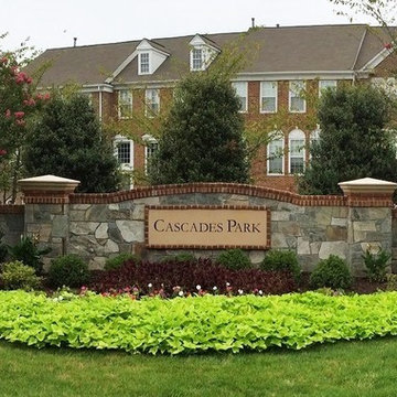 Stone Entrance w Decorative Brick Accents & Precast Caps