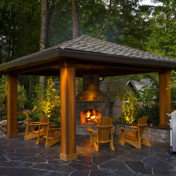 Outdoor Living Structure/Kitchenette/Fireplace