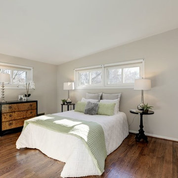 Home Staging Twinbrook Parkway Modern Split-Level