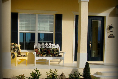 Elegant porch photo in Tampa