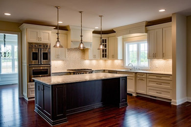 Transitional kitchen photo in Baltimore