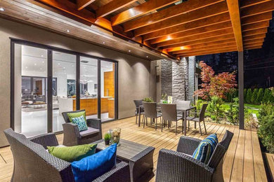 Inspiration for a contemporary deck remodel in Vancouver