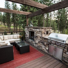 outdoor grilling area/porch