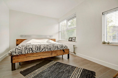 Oak bed design