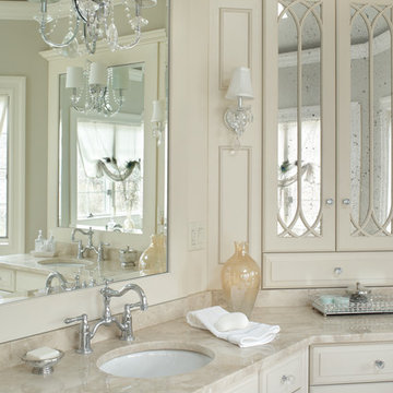 GlamorousWhite Master Bath