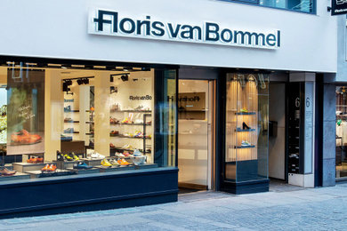 Floris van Bommel store Stuttgart