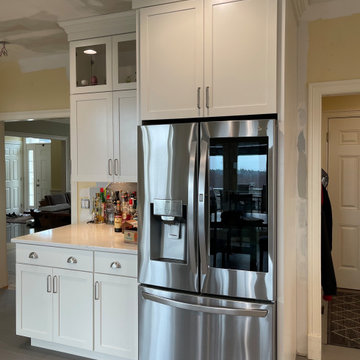 Kraftmaid Lyndale Maple Warm White