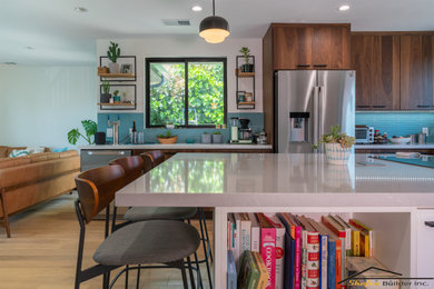 Example of a trendy kitchen design in San Francisco