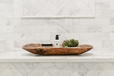 Example of a transitional bathroom design in Dallas