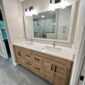 Modern Master Bath & Closet