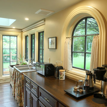 Farmhouse Kitchen & Sunroom