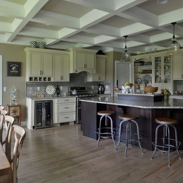 Extravagant Two Toned Kitchen