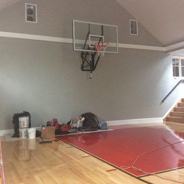 Home gymnasium/ couple of bedrooms / loft / couple of bathrooms