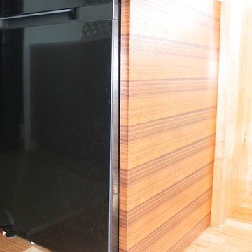 Rift Walnut Horizontal Grain Kitchen